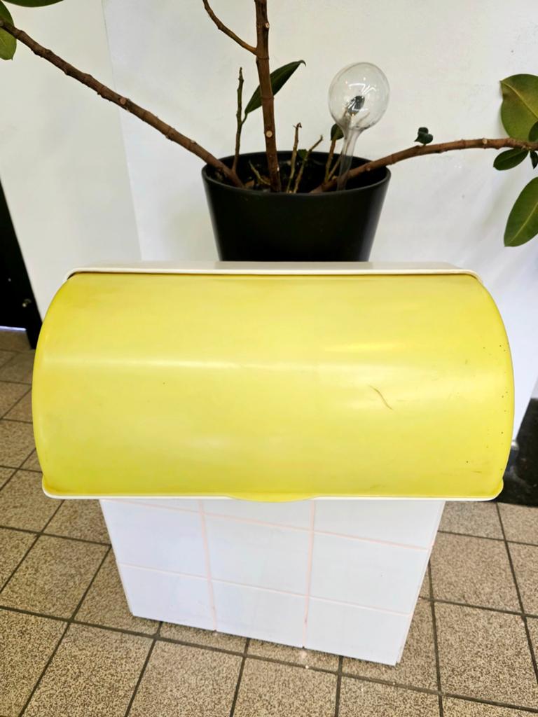 7784- Vintage 70s Curver Holland Plastic Bread Bin-Space-Age, Huis en Inrichting, Gebruikt, Ophalen of Verzenden, Broodtrommel