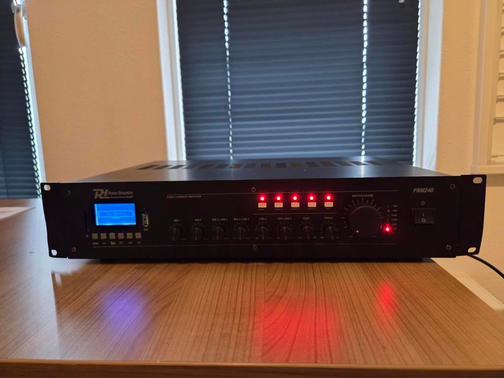 Power Dynamics PRM240 100V 4-zone versterker 240W, Overige merken, Overige systemen, Ophalen of Verzenden, Zo goed als nieuw