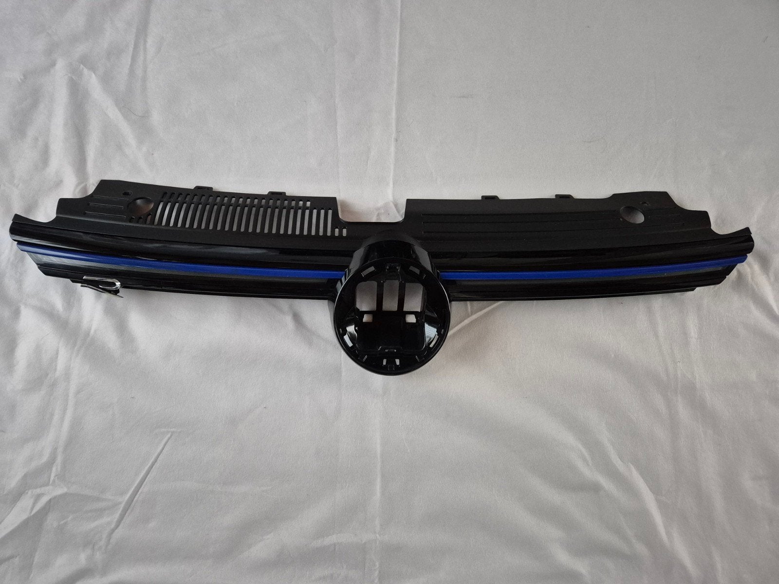 VW GOLF 8 R GRILL MET VERLICHTING, Gebruikt, Ophalen of Verzenden, Bumper, Volkswagen