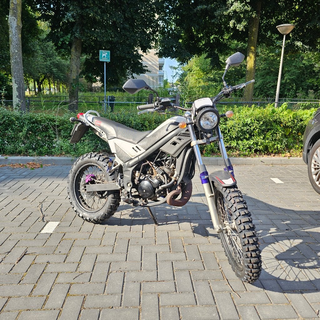 Rieju Tango 50cc - 2018 - nieuwe banden & recent onderhoud, Fietsen en Brommers, Brommers | Overige merken, Ophalen, Gebruikt