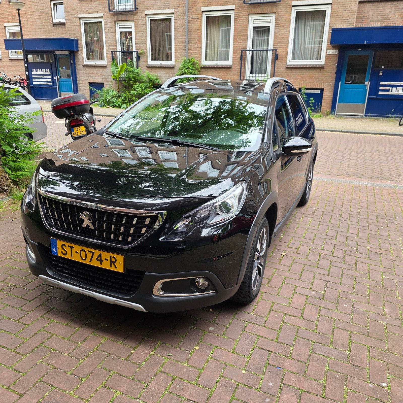 Peugeot 2008 1.2 Allure 110pk | Uniek: 48k km! | Louwman, Auto's, Peugeot, Particulier, Benzine, B, SUV of Terreinwagen, Handgeschakeld