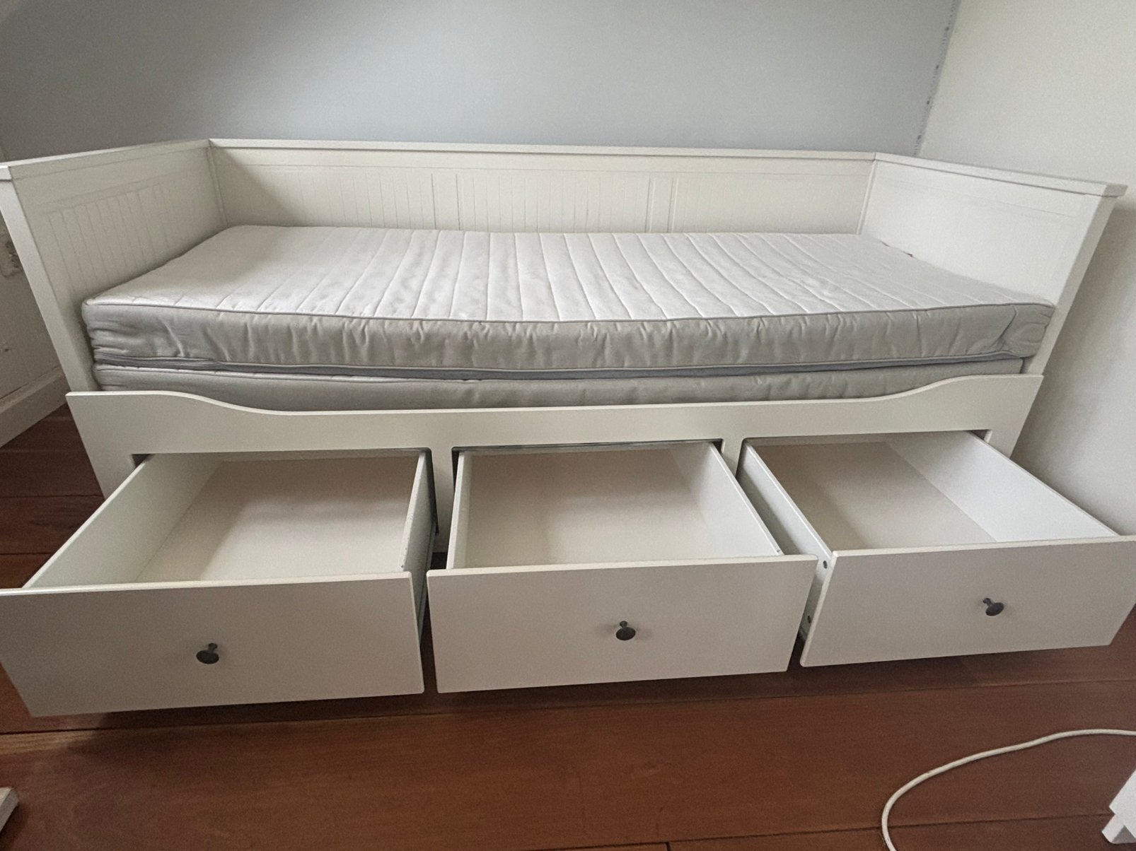 IKEA HEMNES uitschuifbed / bedbank – wit – 3 lades, Huis en Inrichting, Slaapkamer | Bedden, Ophalen, Wit, Tweepersoons, 200 cm