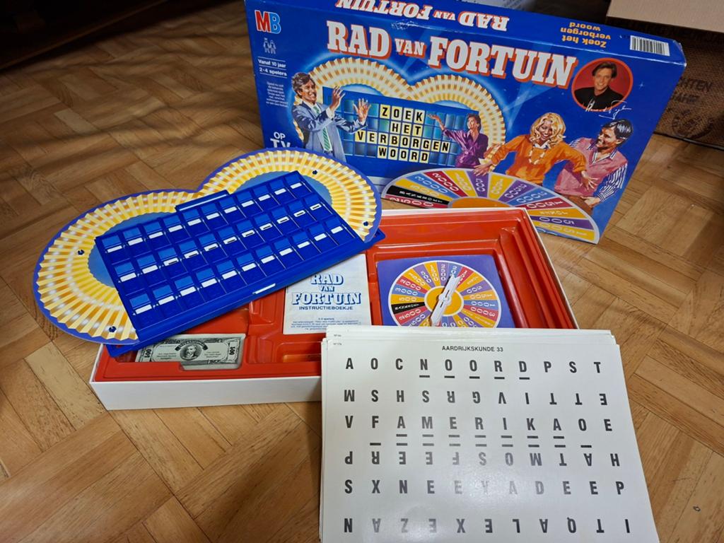 MB Rad van Fortuin Bordspel Jaren '90 - Complete Klassieker, Drie of vier spelers, Ophalen of Verzenden, Gebruikt, MB