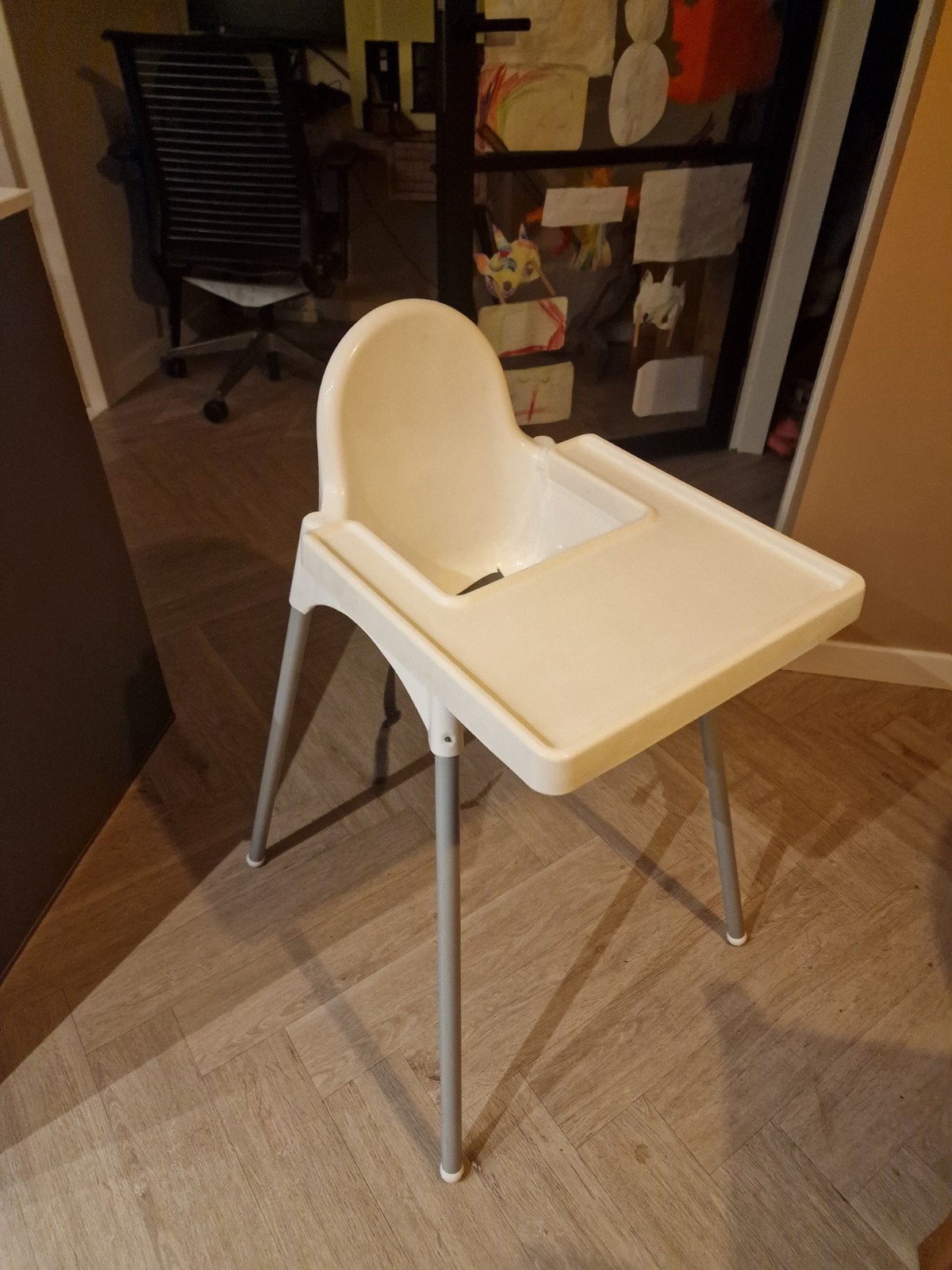 Ikea antilop kinderstoel met dienblad, Ophalen, Zo goed als nieuw, Stoel(en)