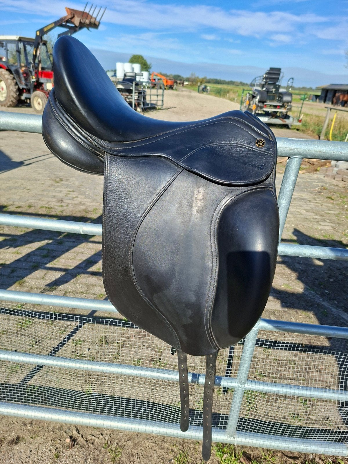 meerdere zadels, o.a. macrider wellington, L (17.5 inch), Gebruikt, Dressuur, Wijd