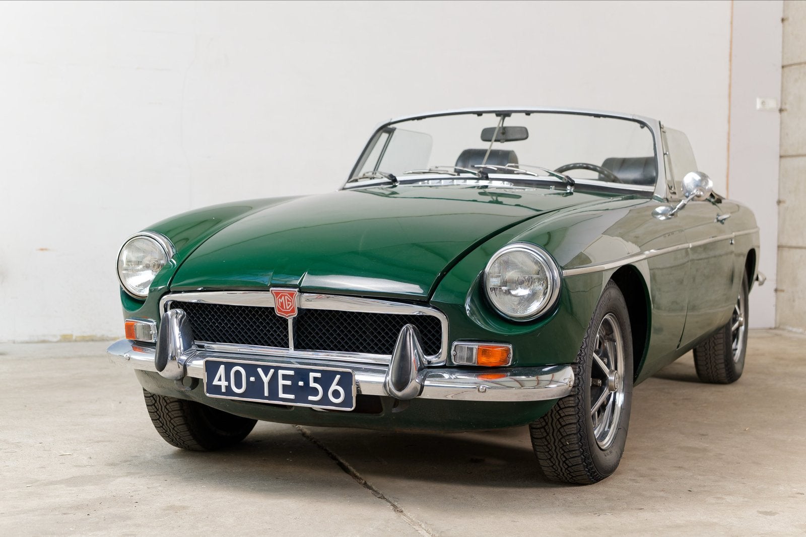 MG B Roadster, Auto's, MG, Particulier, B, Benzine, Cabriolet, Handgeschakeld, Geïmporteerd, Groen, Zwart, Leder, Achterwielaandrijving