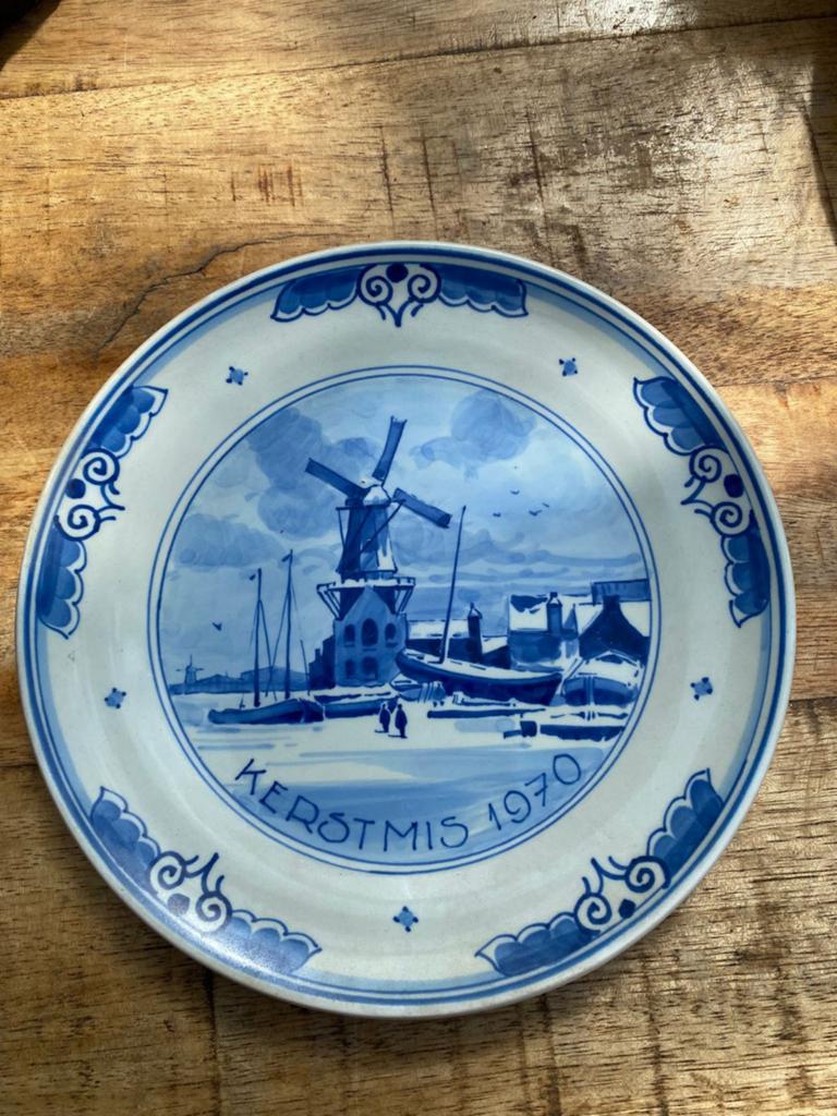 Royal Delft bord Kerstmis 1970 Porseleinen Fles - 18 cm, Antiek en Kunst, Ophalen of Verzenden