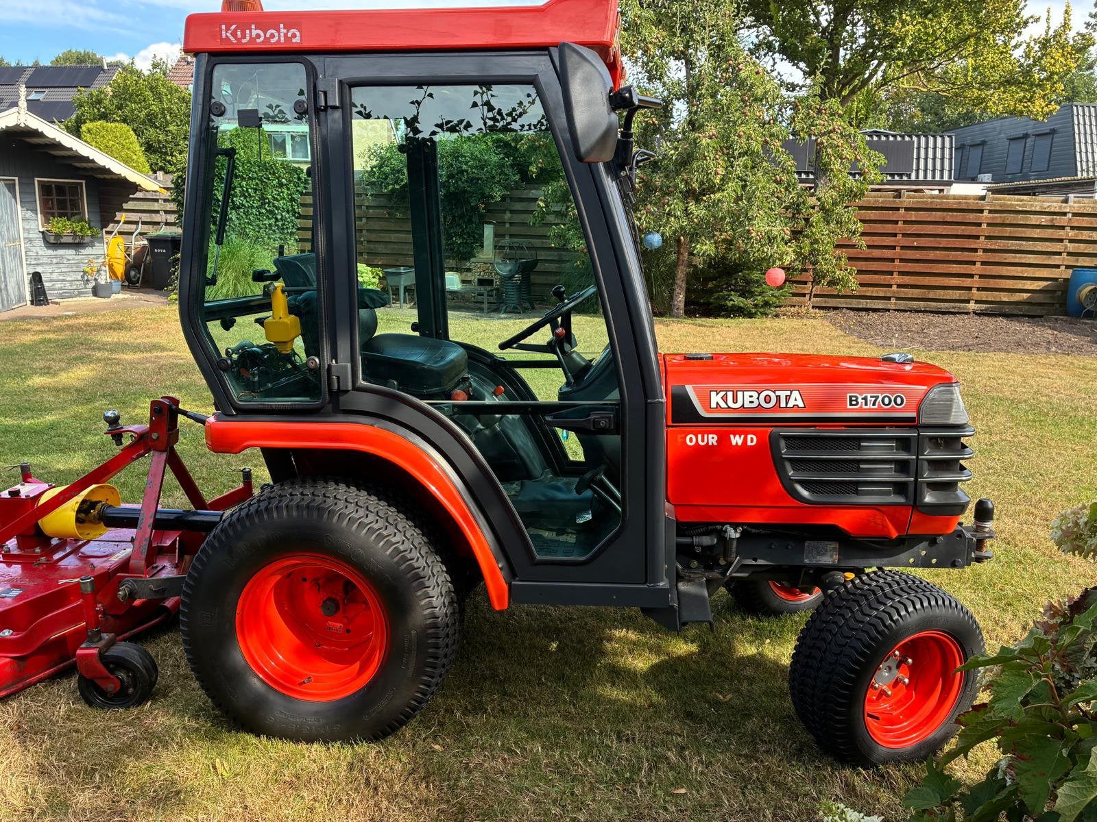 Kubota B1700 4WD – slechts 640 uur – cabine + maaier + lier, Gebruikt, Tot 2500, Tot 80 Pk, Ophalen