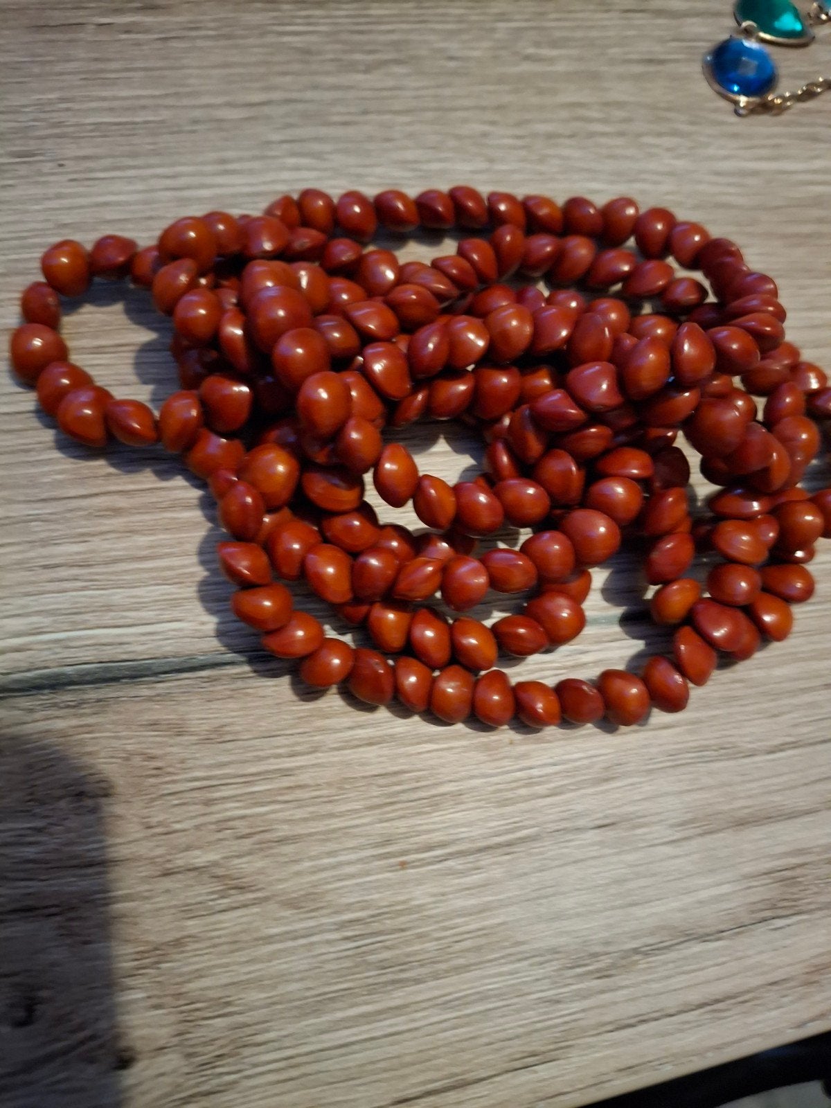 lange kettingen met steentjes of schelpjes, Ophalen of Verzenden, Overige materialen, Ketting