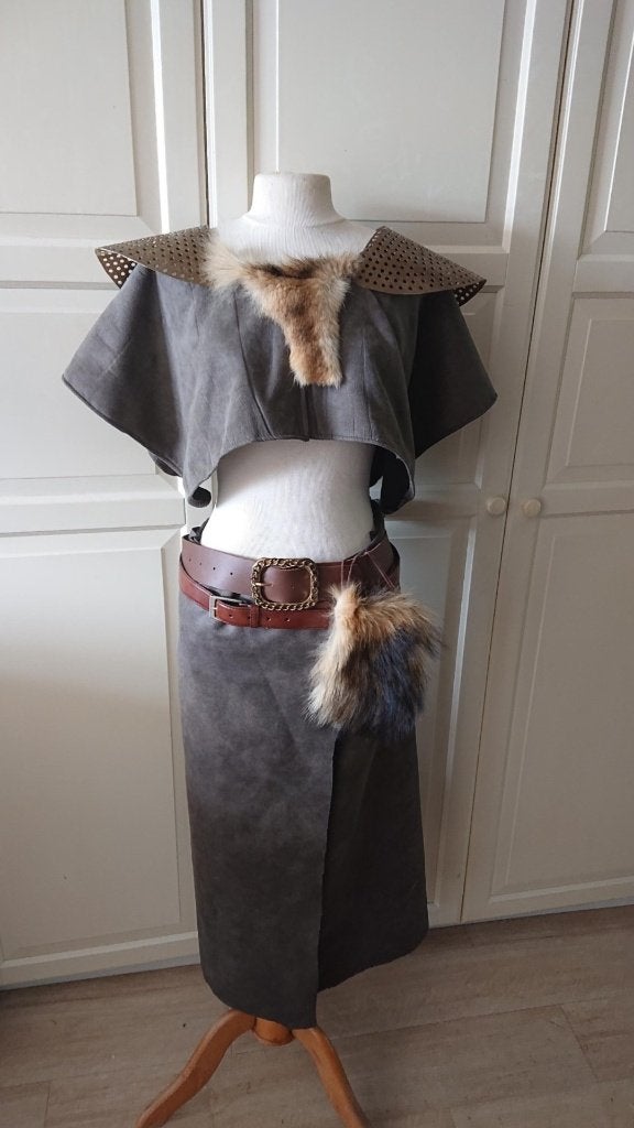 Viking Fantasy Kostuum -  met Bont en Accessoires, Hobby en Vrije tijd, Kostuums, Theaterbenodigdheden en LARP, Ophalen of Verzenden