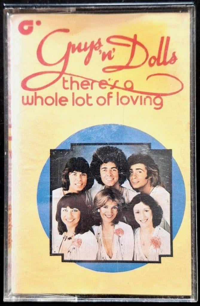 CASSETTE  GUYS 'N' DOLLS - There's A Whole Lot Of Loving, Ophalen of Verzenden, Gebruikt, 1 bandje