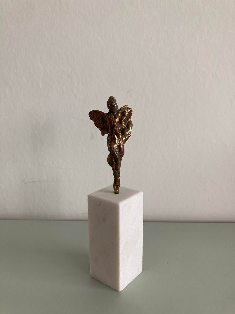 Bronzen beeldje 'Beschermengel' op marmeren sokkel, Overige onderwerpen, Minder dan 20 cm, Ophalen of Verzenden, Beeld
