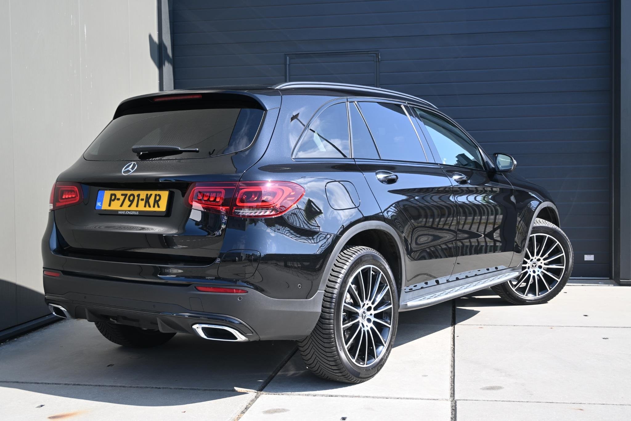 Mercedes-Benz GLC-klasse 300e 4MATIC Business Solution AMG |, Auto's, Mercedes-Benz, Automaat, 14 kWh, Gebruikt, 4 cilinders