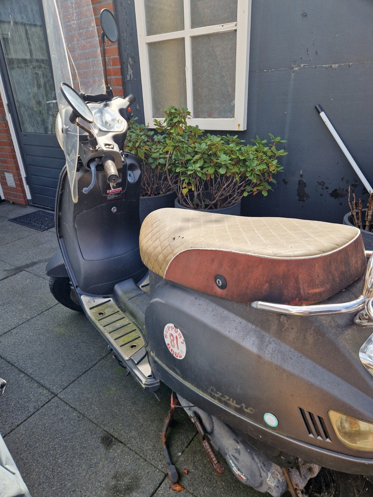 OPKNAP-/SCOOTER
TE KOOP: OPKNAP-SCOOTER
TE KOOP: OPKNA, Ophalen of Verzenden, Gebruikt, Benzine, Overige merken