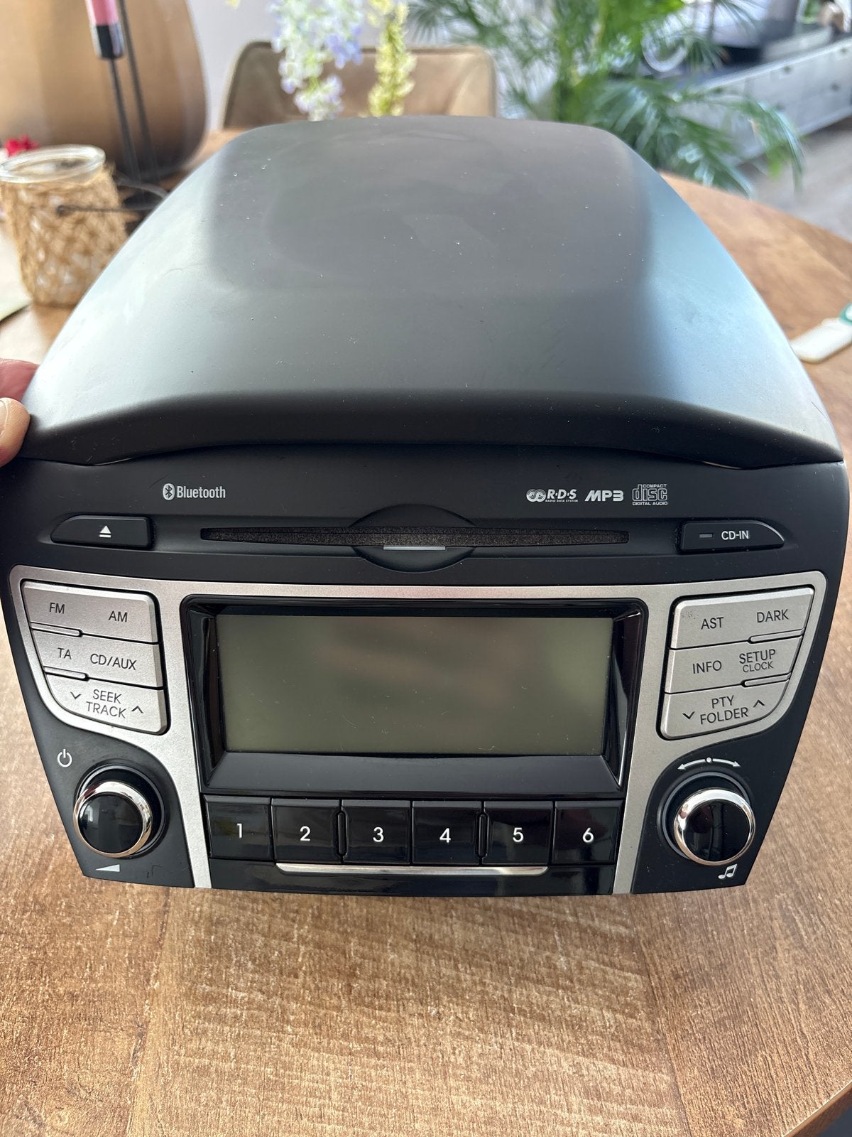 Hyundai Autoradio met Bluetooth Mobel: A-200ELEBANSC, Auto diversen, Autoradio's, Gebruikt, Ophalen