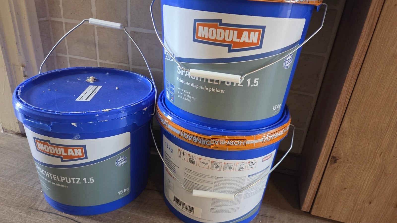 Spachtelputz 1.5 Modulan - 3x15 kg emmers,kleur S1010-Y10R, Doe-het-zelf en Verbouw, Ophalen, Overige materialen, Wandtegels, Minder dan 20 cm