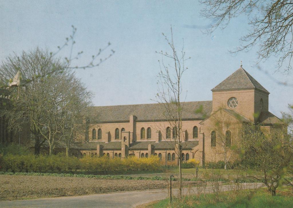 OOSTERHOUT St. Paulus Abdij, Verzamelen, Ansichtkaarten | Nederland, Verzenden, 1980 tot heden, Ongelopen, Noord-Brabant