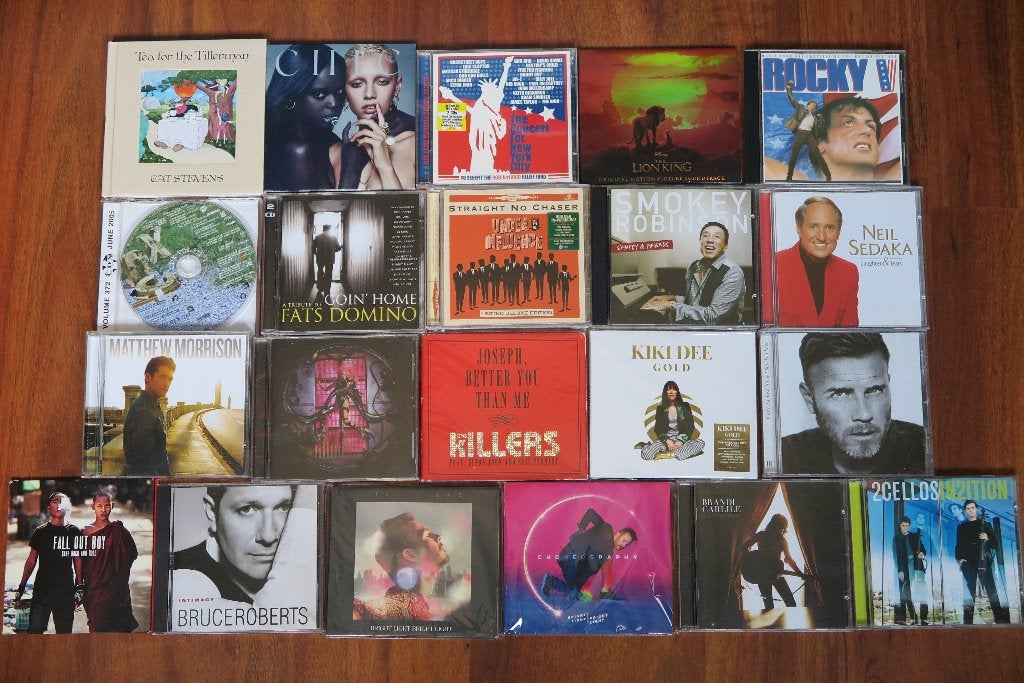20 orig. CD's (iedere CD bevat 1 Elton John Nummer / Duet), Pop, Inclusief doosje, Ophalen of Verzenden, Zo goed als nieuw