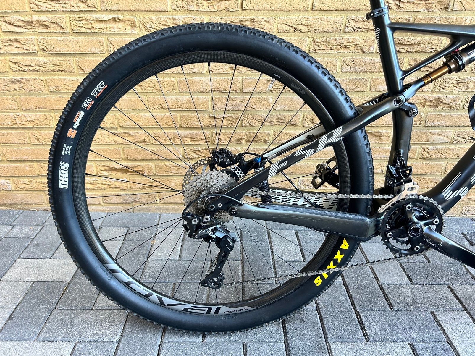 Foto 3 van Specialized S-Works Epic 29 World Cup – Full Carbon – Maat L