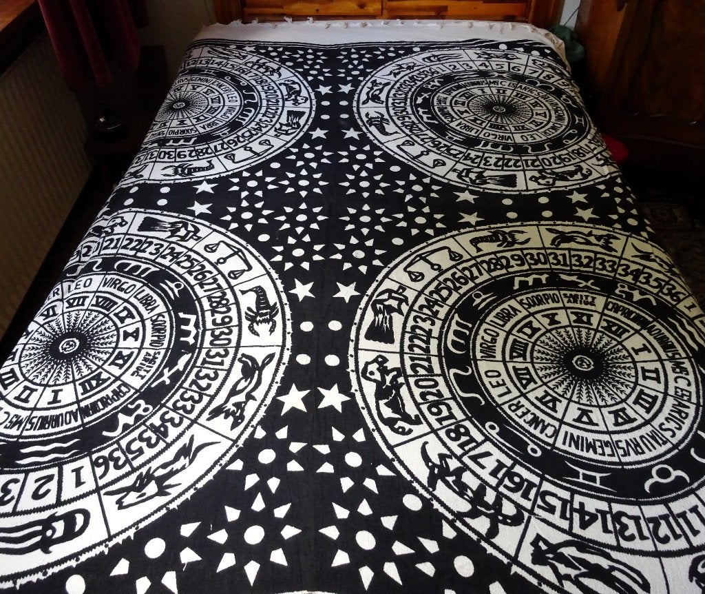Grote katoenen sprei/doek zwart wit sterrenbeelden 190 x 215, Gebruikt, Verzenden, Zwart, Katoen