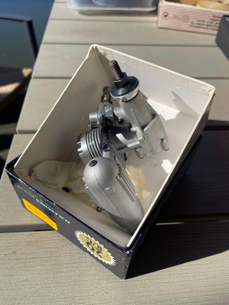 O.S. Engines MAX 20 R/C Brandstofmotor - Nieuw in doos, Ophalen of Verzenden, Nieuw