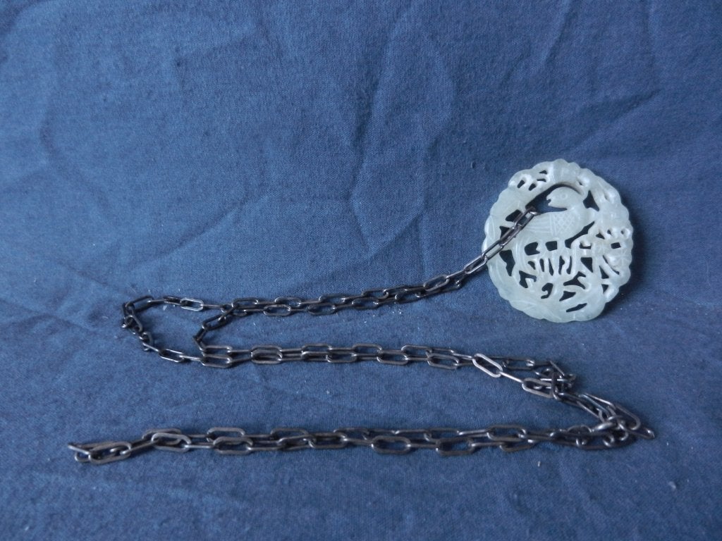 Natuurstenen groene hanger aan Chinees zilveren collier, Sieraden, Tassen en Uiterlijk, Antieke sieraden, Ophalen of Verzenden