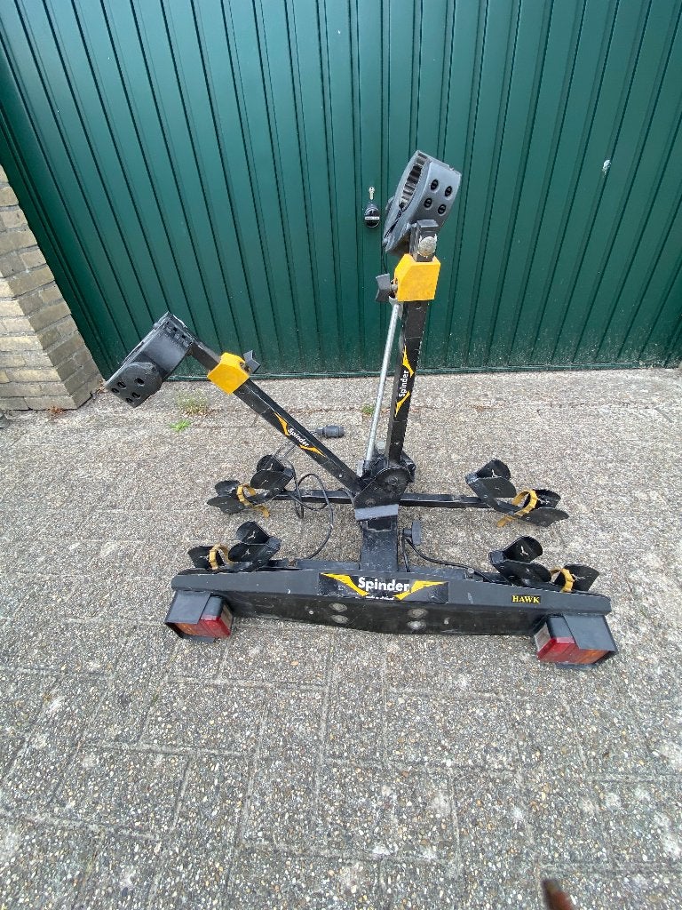 Hawk fieysendrager, Ophalen, Gebruikt, 2 fietsen, Trekhaakdrager
