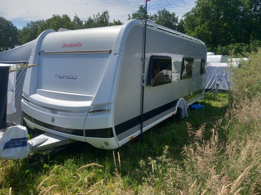 Dethleffs Nomad 540 DMH (1060542), Particulier, 1250 - 1500 kg, Tot en met 4, Dethleffs