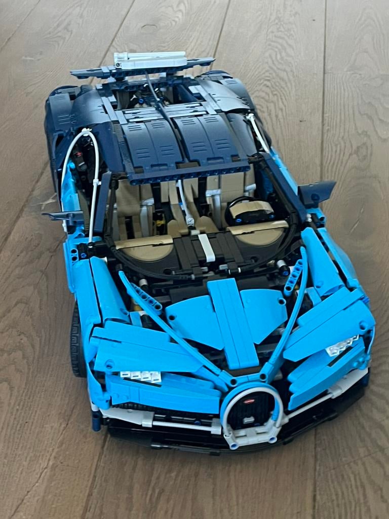 Technisch lego Bugatti, Hobby en Vrije tijd, Modelauto's | 1:18, Ophalen of Verzenden, Zo goed als nieuw, Overige merken