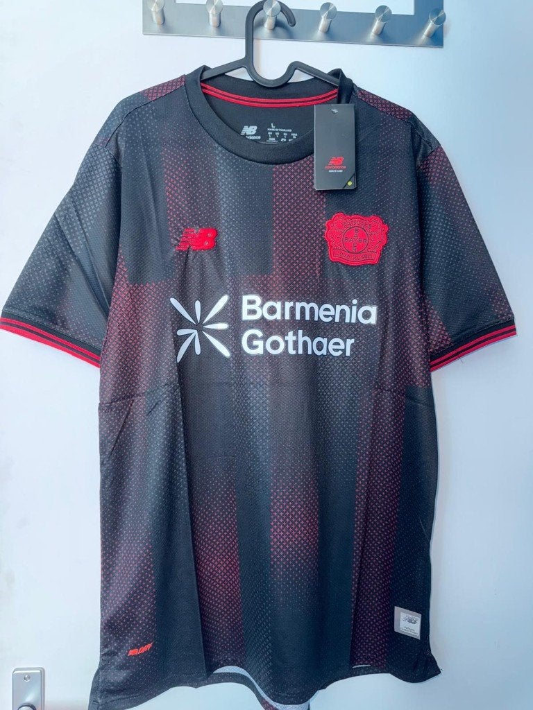 Bayer Leverkussen 04 Uitshirt 25/26, Sport en Fitness, Maat M, Ophalen of Verzenden, Nieuw, Shirt