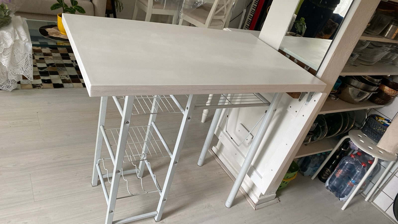 Uitklapbare Bartafel/Eettafel met Opbergruimte en 2 Krukken, Ophalen, Gebruikt, 100 tot 150 cm, Tot twee personen