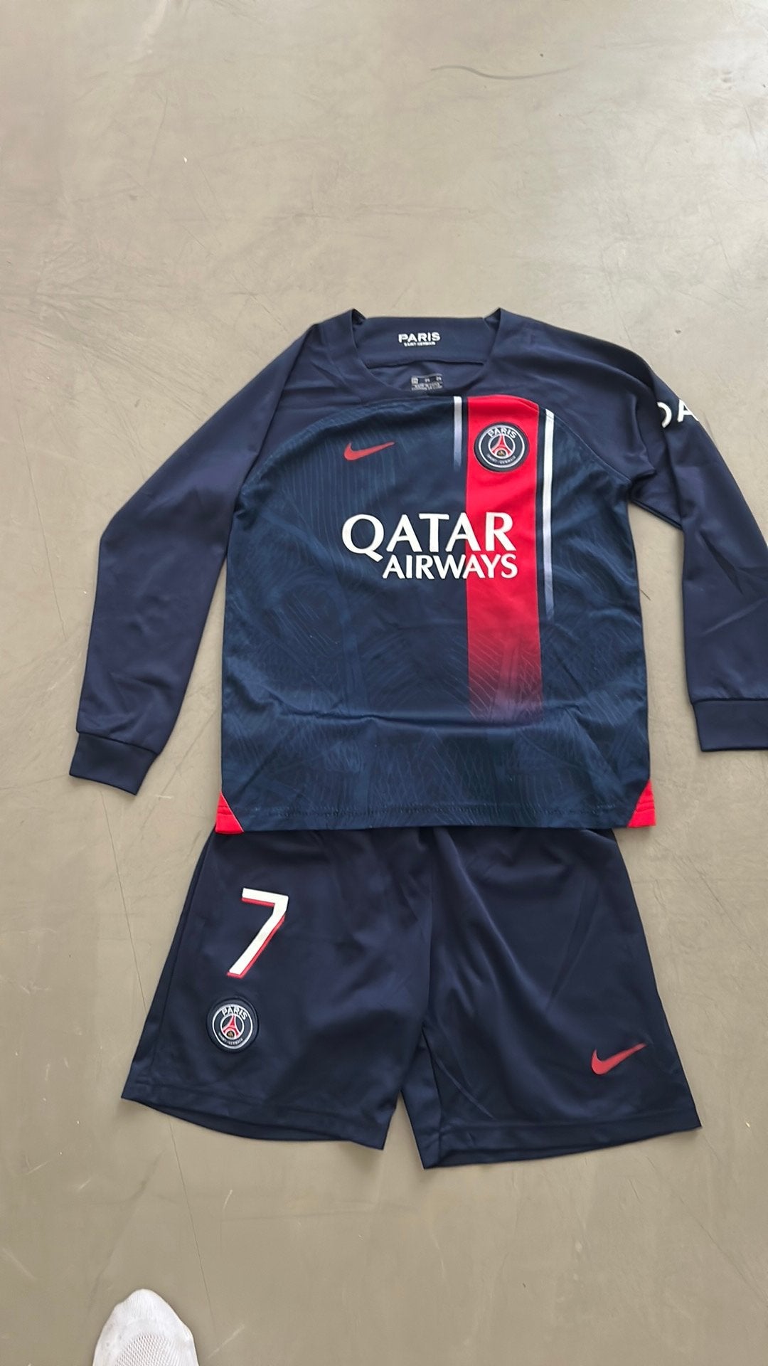 Kilian Mbappé voetbalshirt PSG 135-145, Maat XS of kleiner, Ophalen of Verzenden, Zo goed als nieuw, Shirt