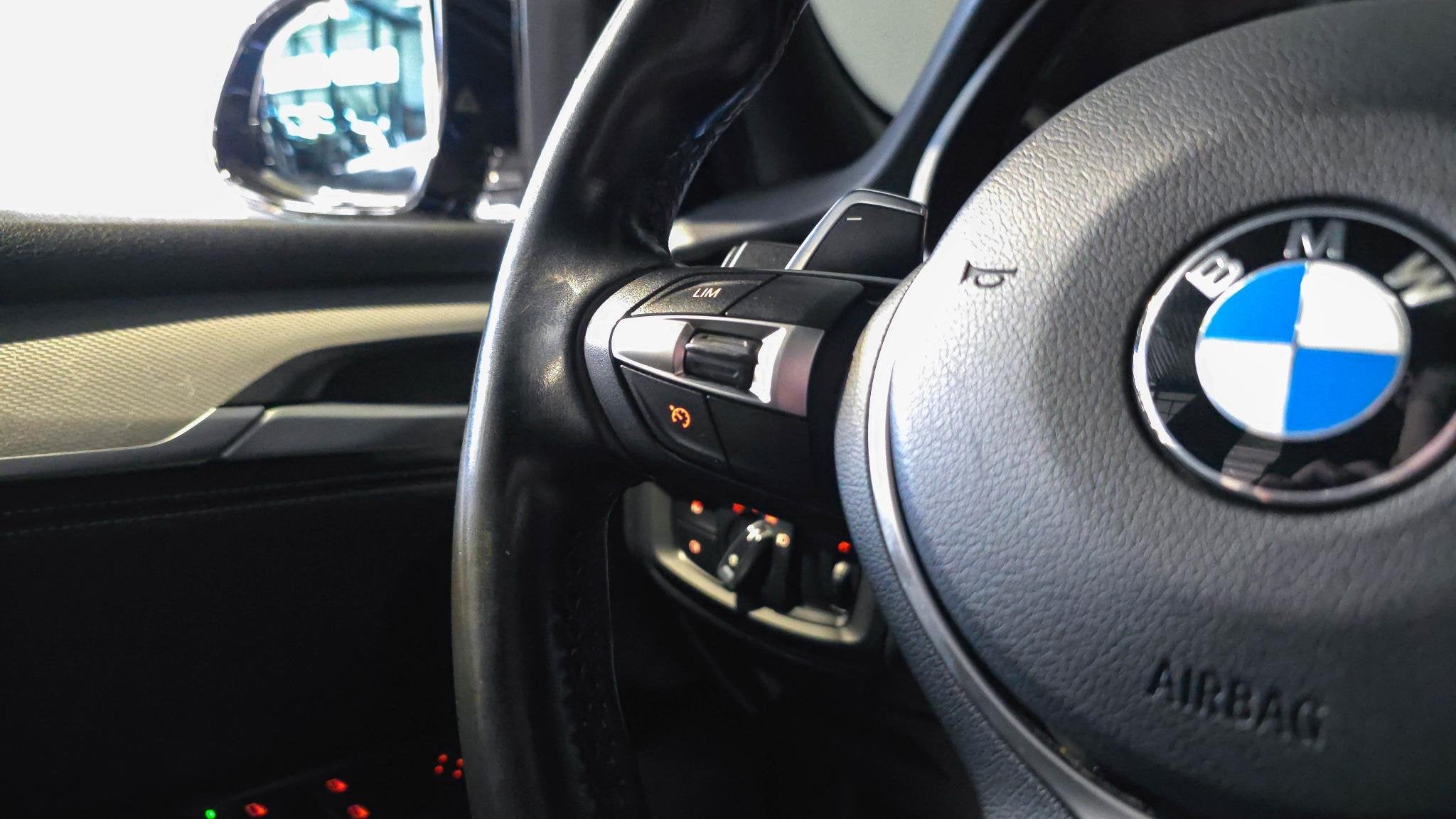 Foto 19 van BMW X5 M50d | Panorama | Memory-Seats | Breyton