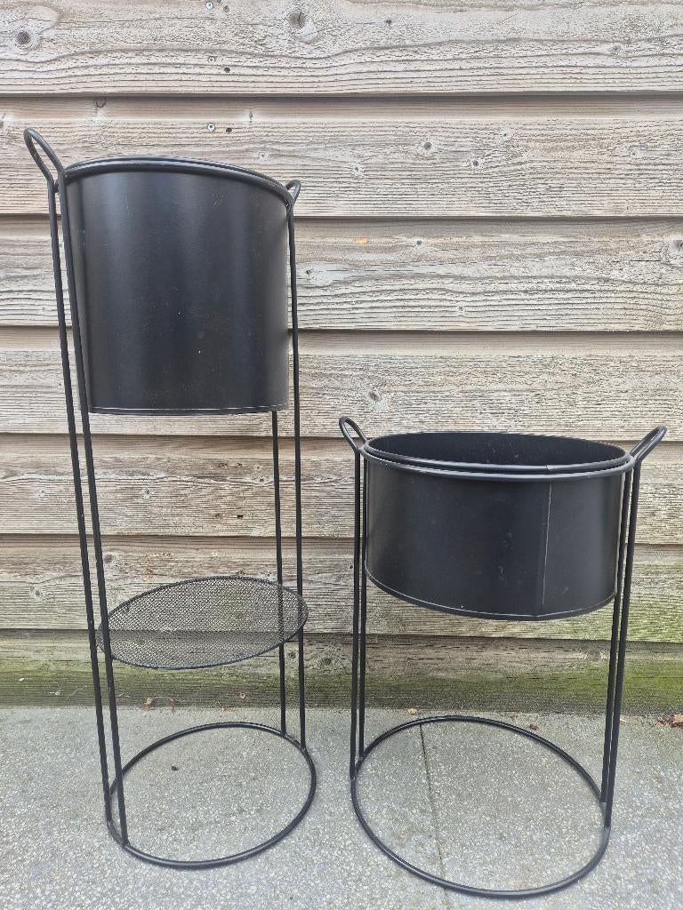 Bloempotten set op standaard, Tuin en Terras, Bloempotten, Gebruikt, Rond, Balkon, Metaal
