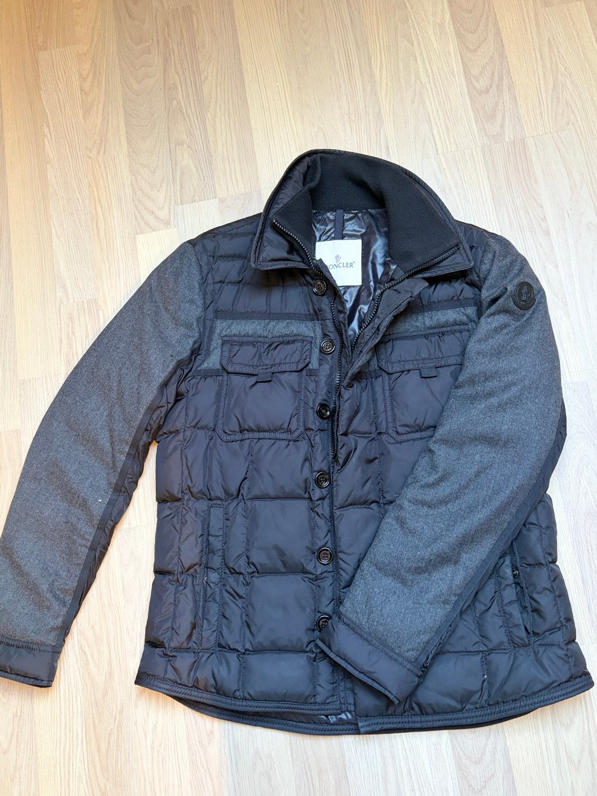 Moncler Jas - Stijlvolle en Warme jas, Verzenden, Zo goed als nieuw, Maat 48/50 (M), Zwart