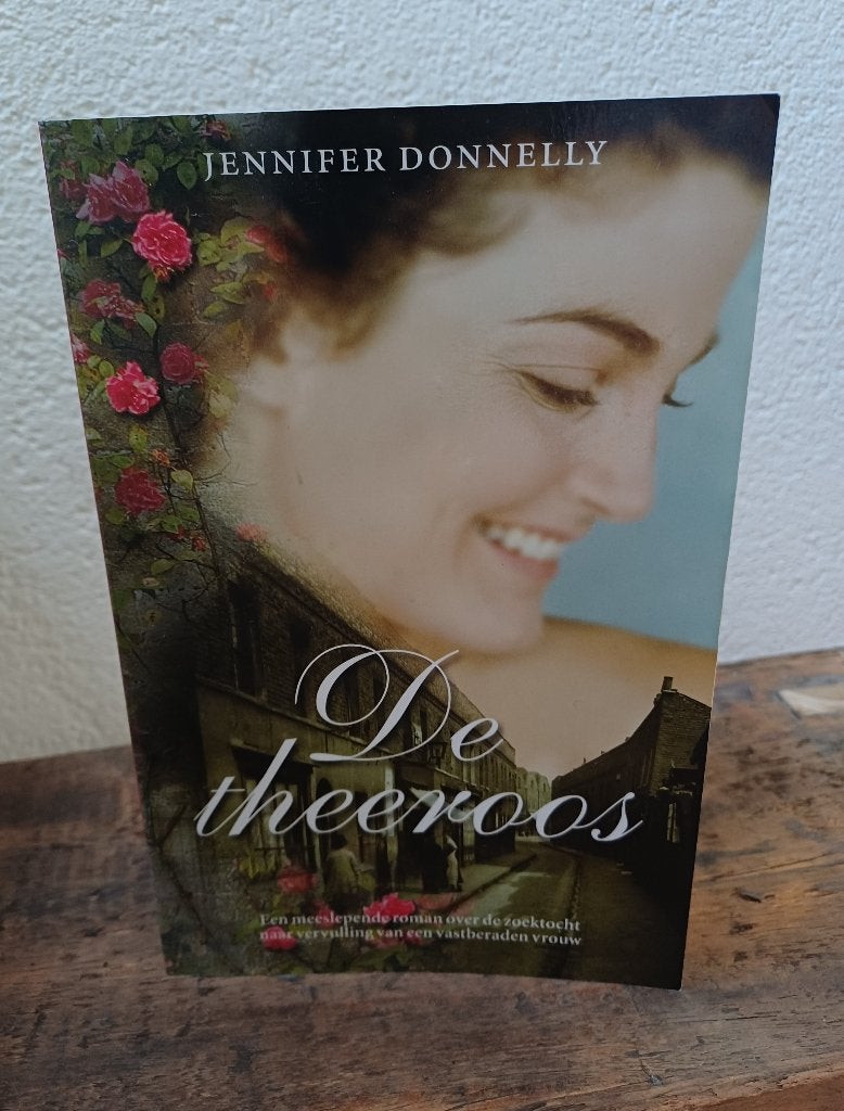DE THEEROOS - Jennifer Donnelly, Boeken, Gelezen, Europa overig, Ophalen of Verzenden, Jennifer Donnelly