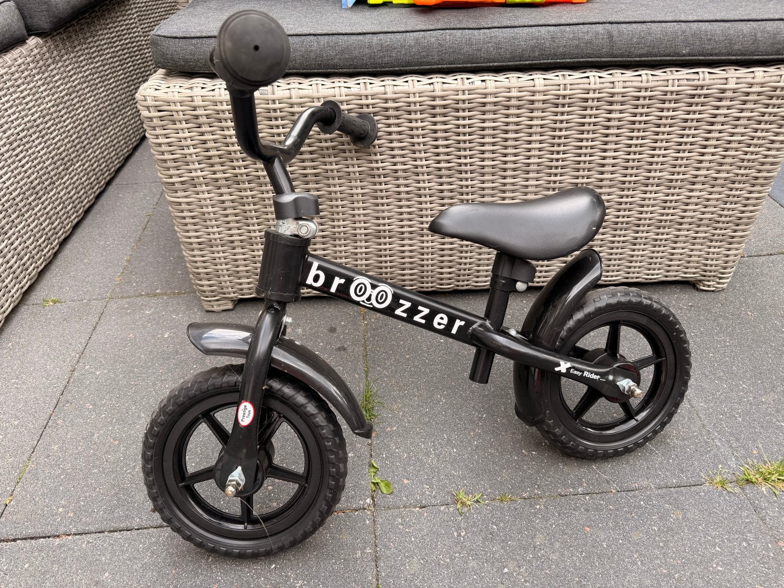 Broozzer loopfiets - Zwart, zo goed als nieuw, Ophalen, Zo goed als nieuw, Minder dan 16 inch