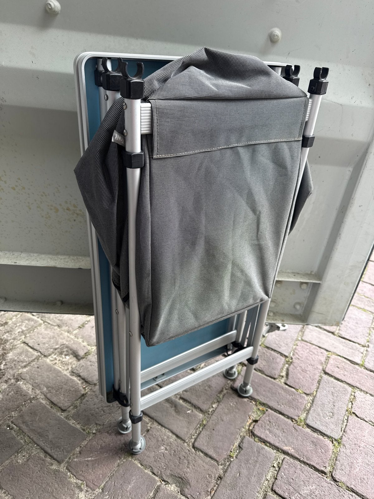 Opvouwbare campingtafel met opbergvak, Ophalen, Gebruikt