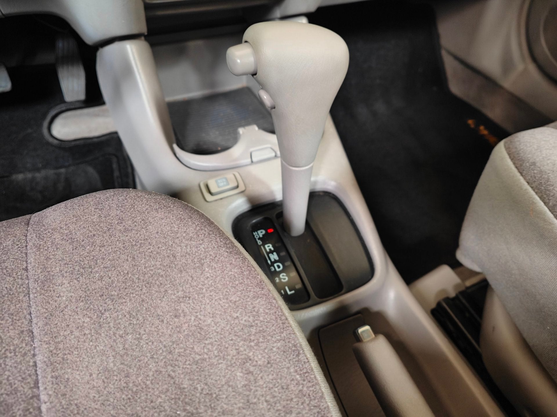 Mazda Premacy 1.8 Automaat Airco trekhaak -Perfect onderhoud, Auto's, Mazda, Stof, Gebruikt, Zwart, 4 cilinders