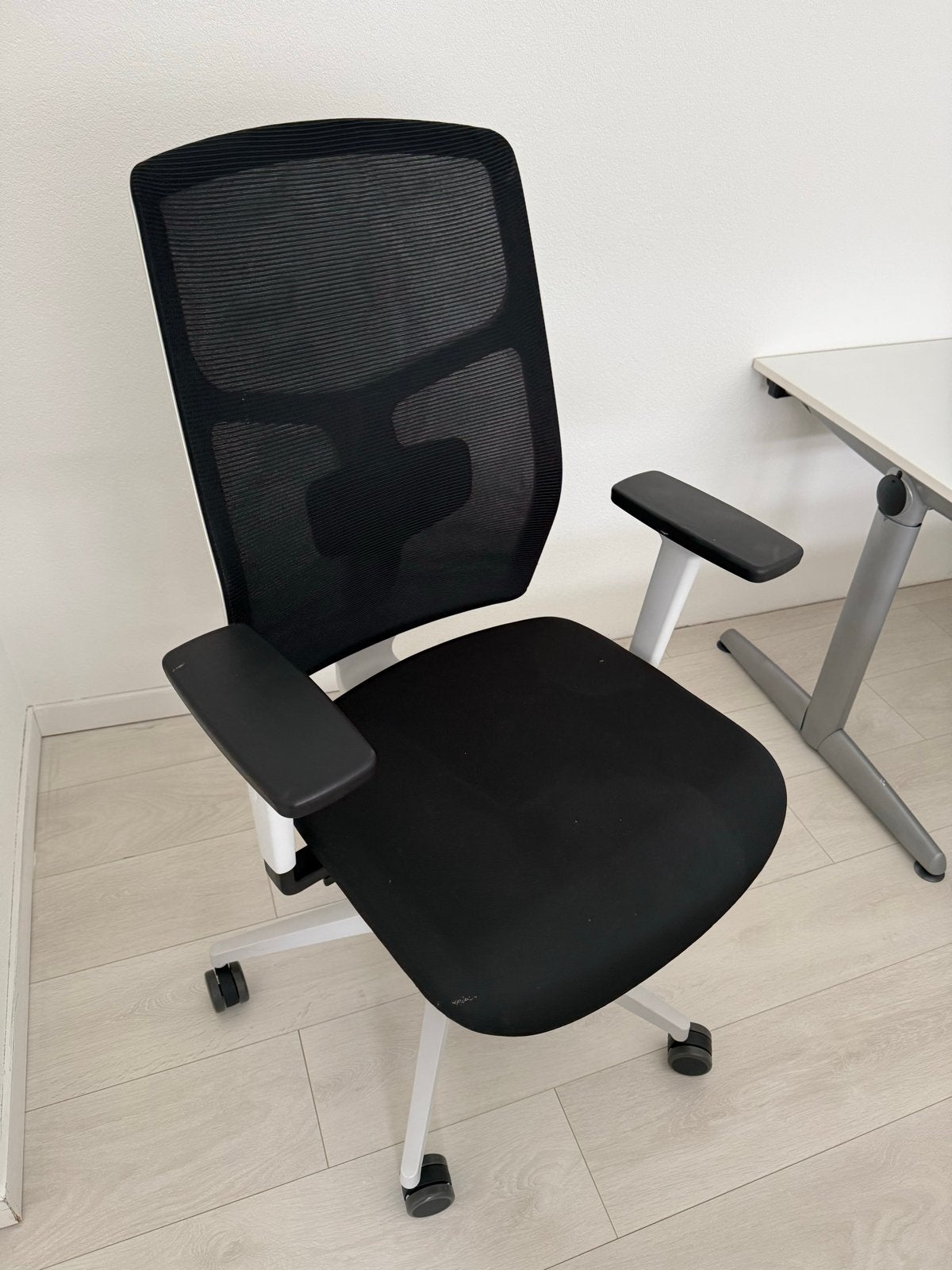 Comfortabele Bureaustoel Zwart/Wit - Ergonomisch Design, Ophalen, Gebruikt, Zwart, Bureaustoel