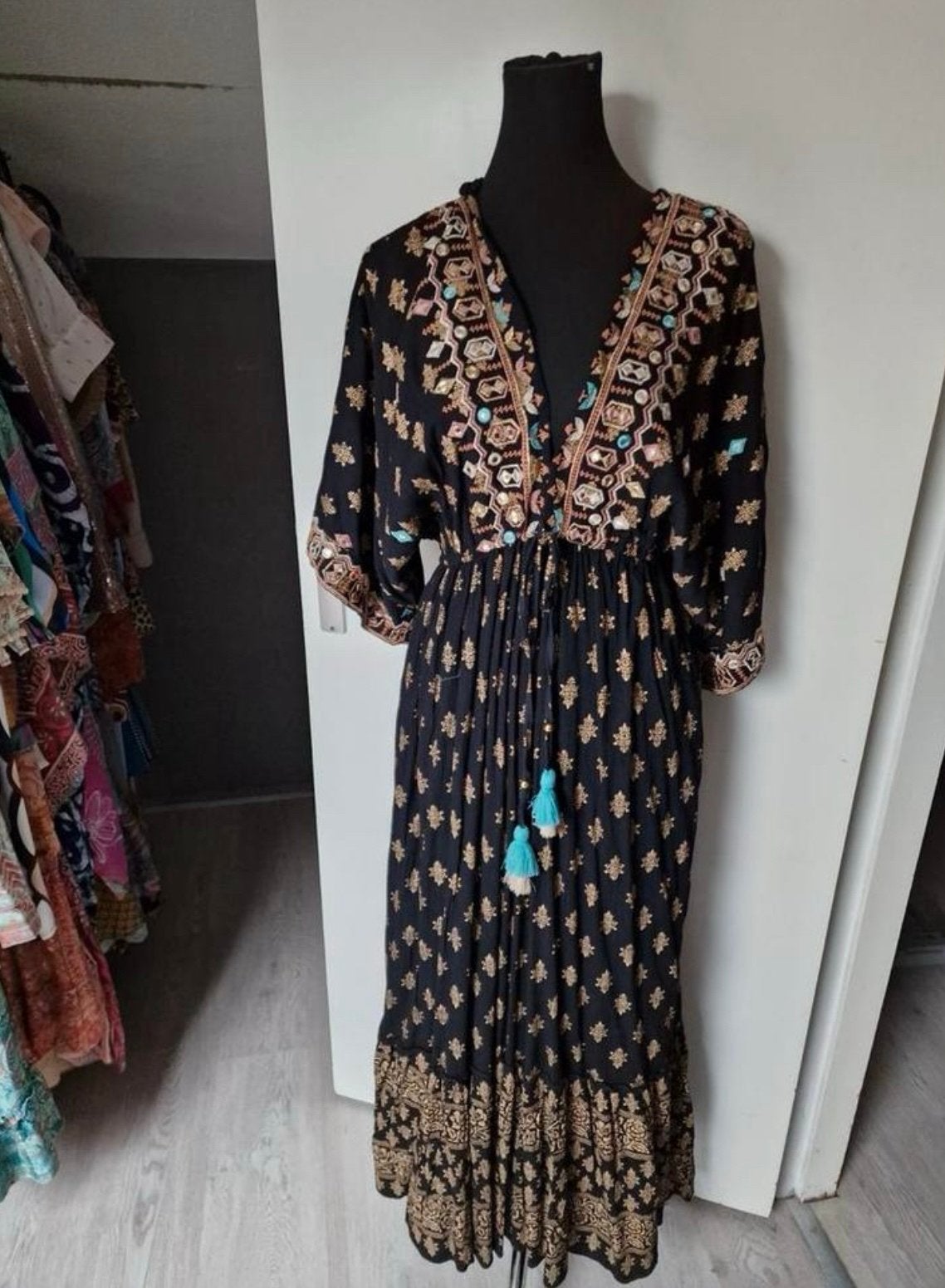 Bohemian Ibiza Maxi Jurk Zwart Goud Geborduurd Free Size, Maat 38/40 (M), Zwart, Nieuw, Ophalen of Verzenden
