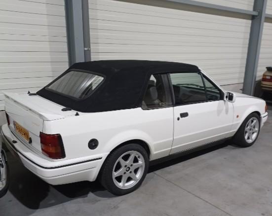 Ford escort cabriolet xr3i of FORD FAIRMONT NIEUWE apk kan o, Auto's, 15 km/l, Cabriolet, Wit, 1010 kg