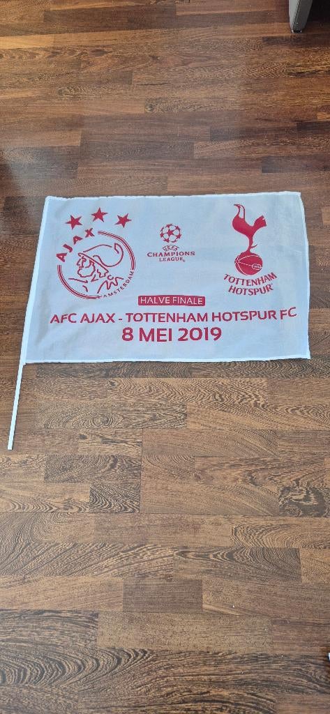 8 wedstrijdvlaggen Ajax, Ophalen of Verzenden, Zo goed als nieuw, Ajax, Overige typen