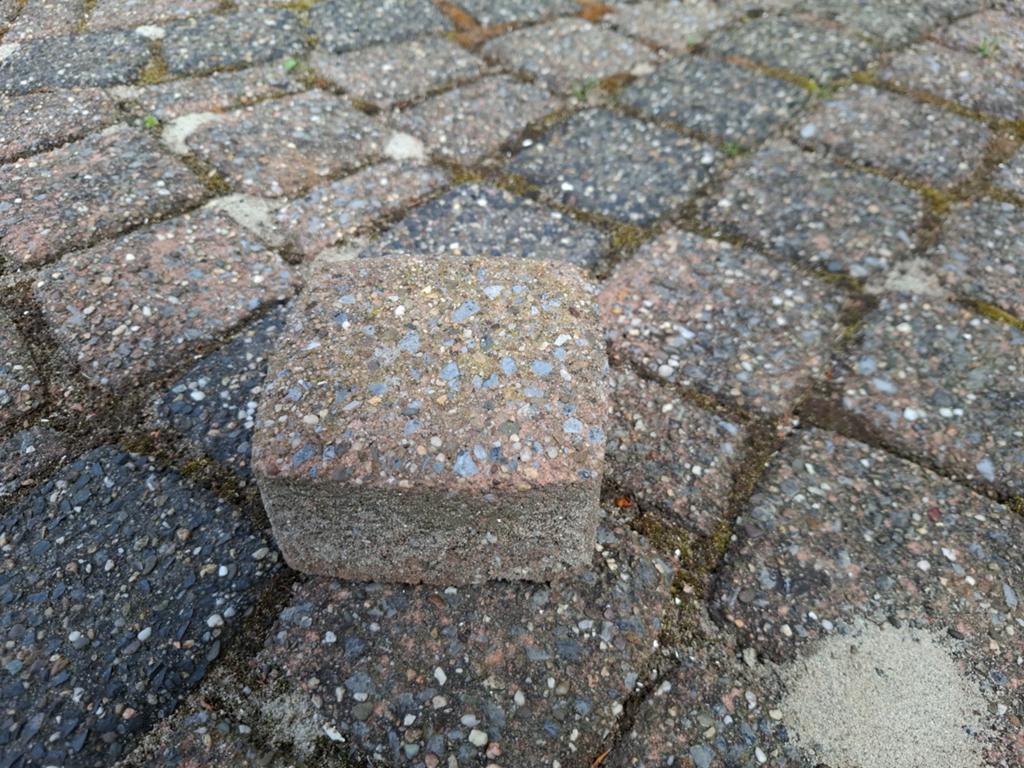 Gebruikte koppelstones gratis op te halen., Ophalen, Gebruikt, Beton, Klinkers
