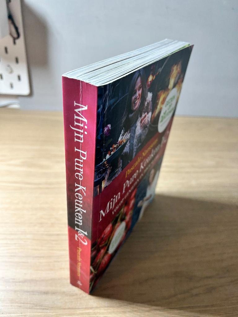 Mijn Pure Keuken 1 & 2 | Pascale Naessens, Boeken, Ophalen of Verzenden, Zo goed als nieuw, Azië en Oosters