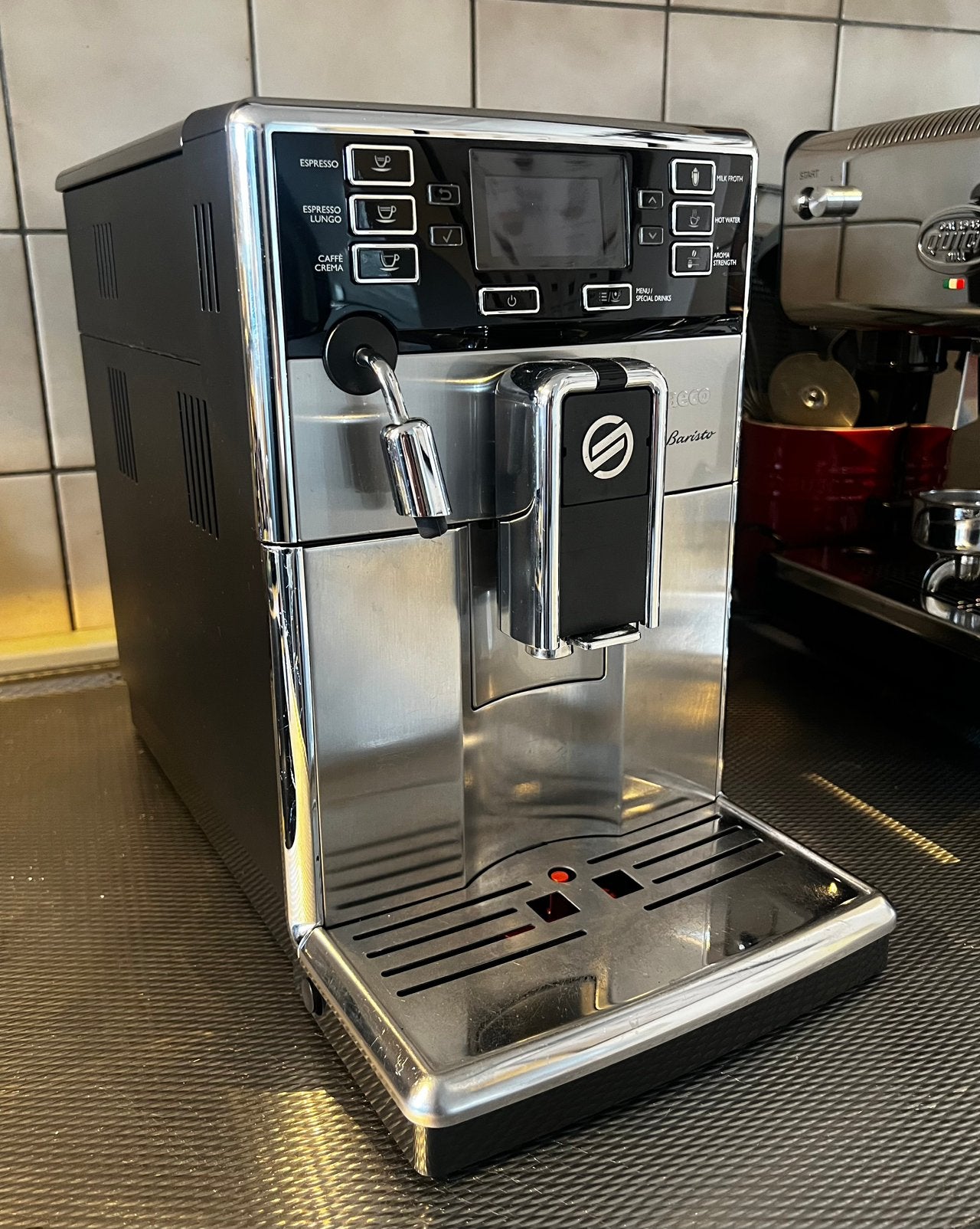Goed onderhouden koffiemachine, Ophalen, Gebruikt, Koffiemachine, Koffiebonen