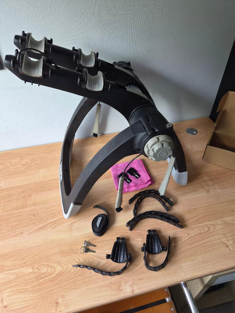 Thule Raceway 991 Fietsendrager, Ophalen, 2 fietsen, Gebruikt, Achterklepdrager