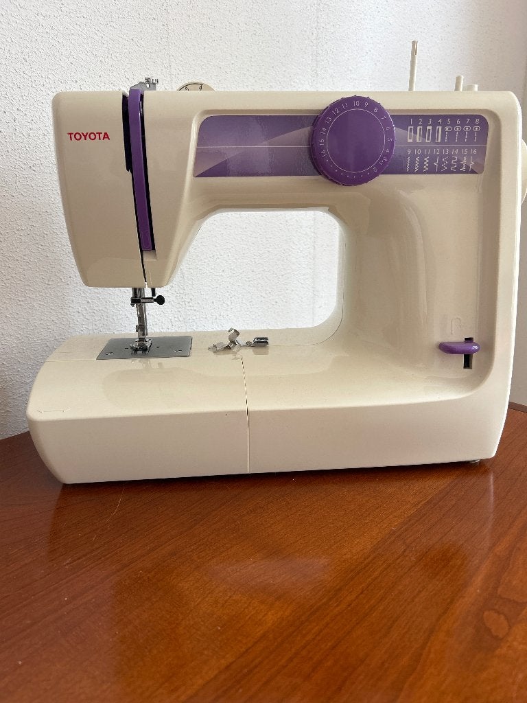 Naaimachine, Hobby en Vrije tijd, Ophalen, Zo goed als nieuw, Naaimachine, Overige merken