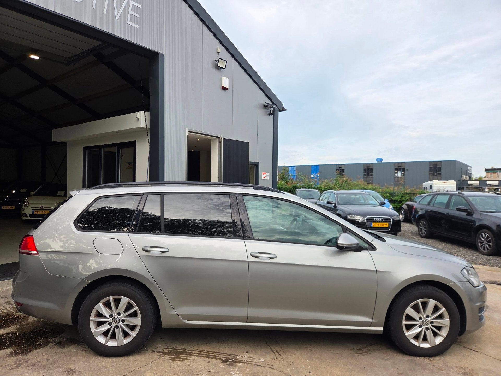 Volkswagen Golf Variant 1.2 TSI Comfortline nieuwe ketting, Auto's, Euro 5, Stof, Gebruikt, Zwart