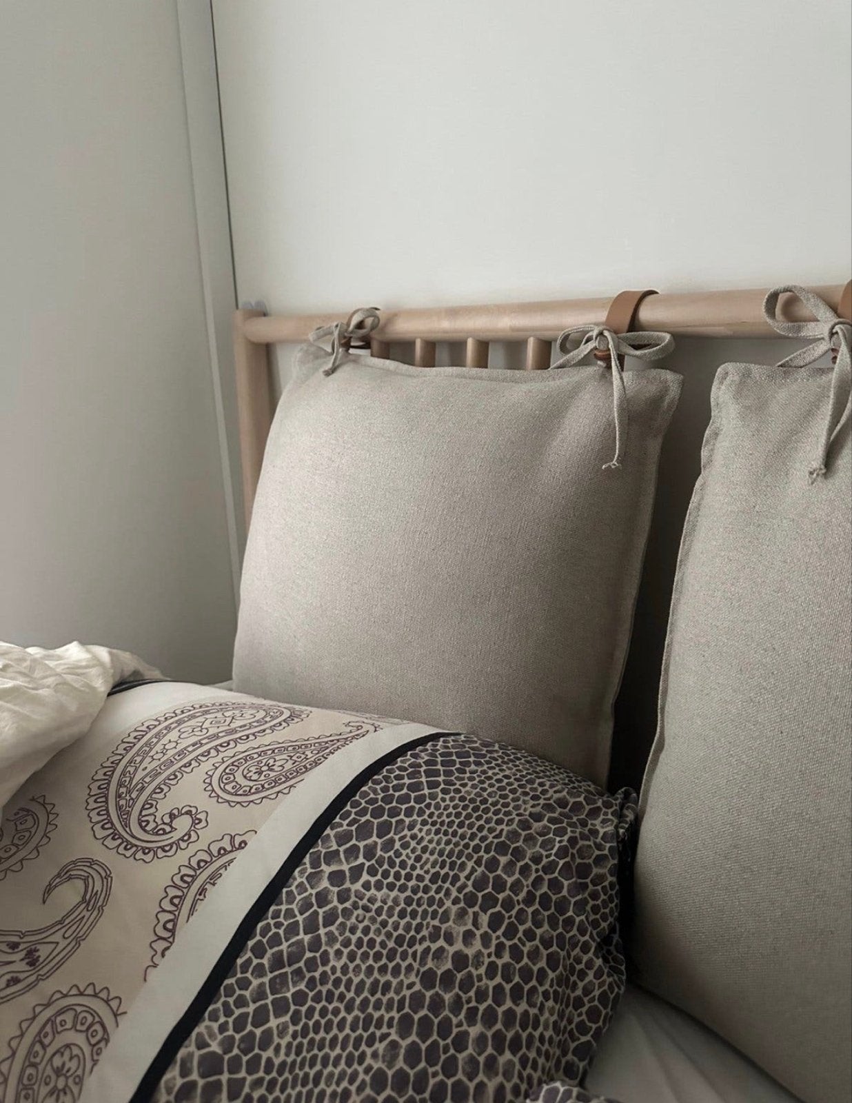 IKEA BJÖRKSNÄS Bedframe 140x200 cm met matrasbesch, Ophalen, Overige kleuren, Tweepersoons, 140 cm